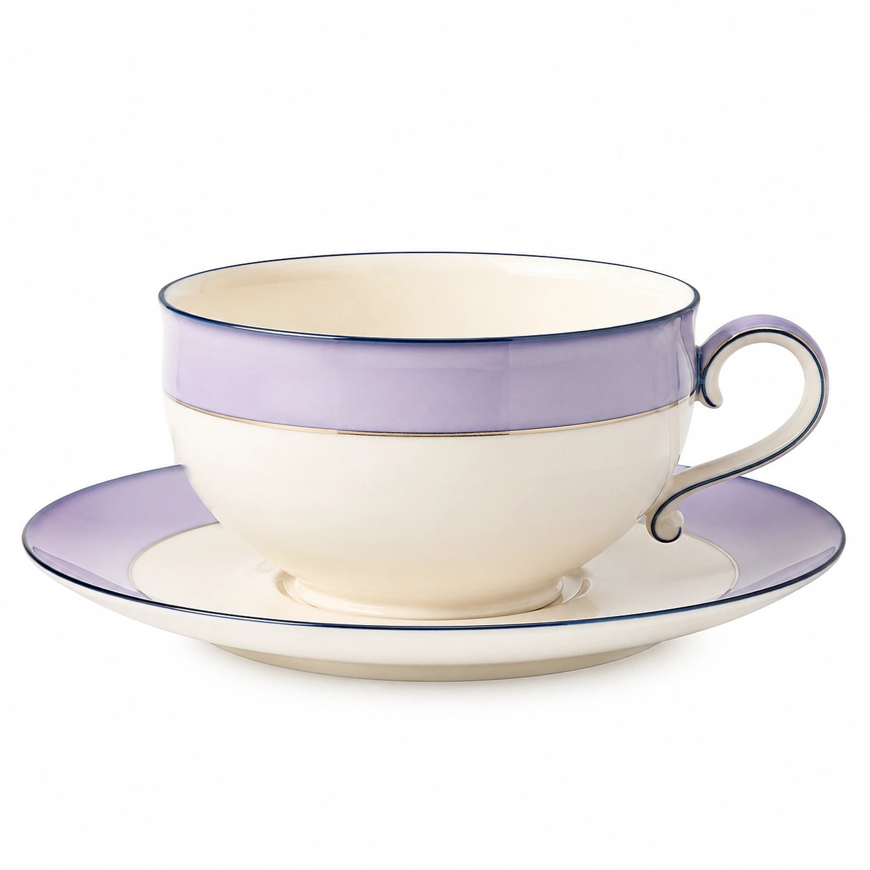 Elegante Porzellan Teetasse mit Untertasse Lila/Creme