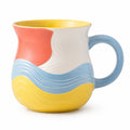 Keramiktasse 500ml mit Wellendesign in Blau, Gelb und Rot